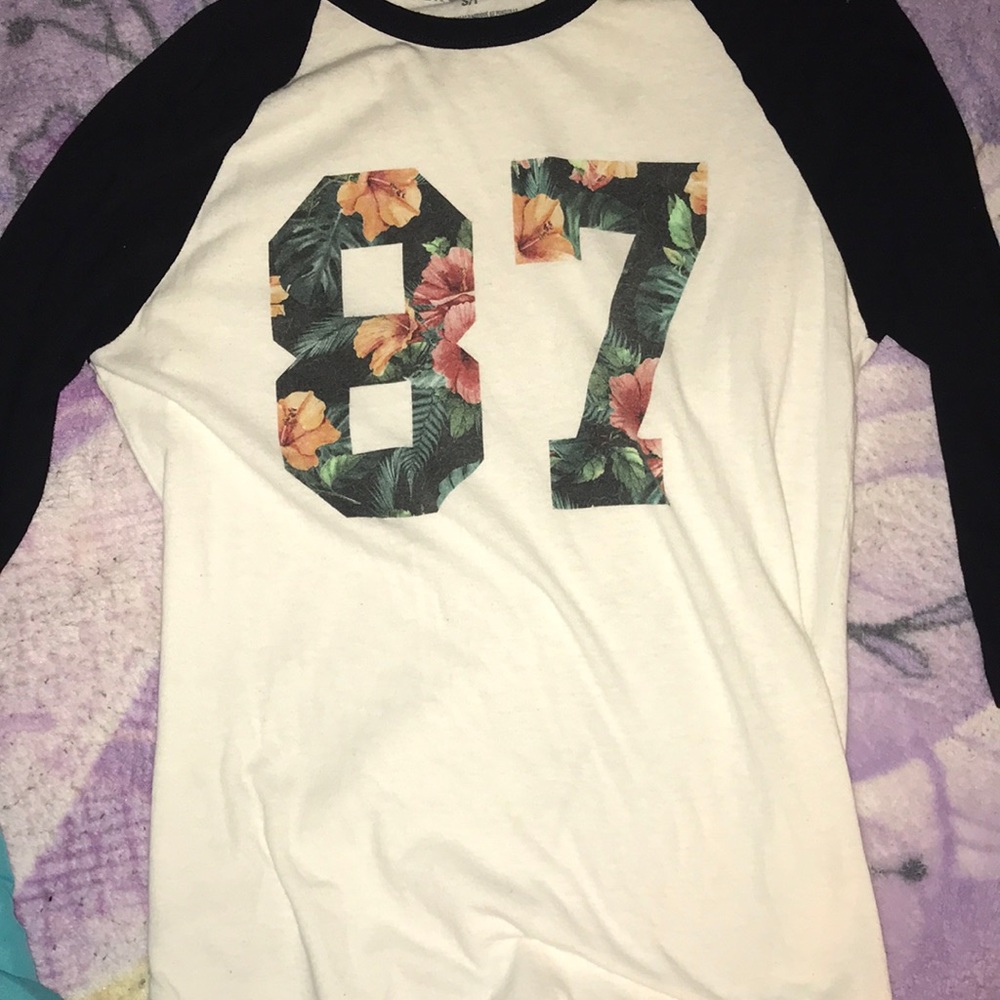Aeropostale floral baseball tee